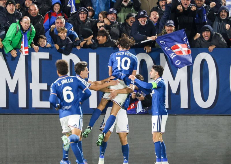Briljantni Como pregazio United i nanio mu jedan od najtežih poraza u povijesti