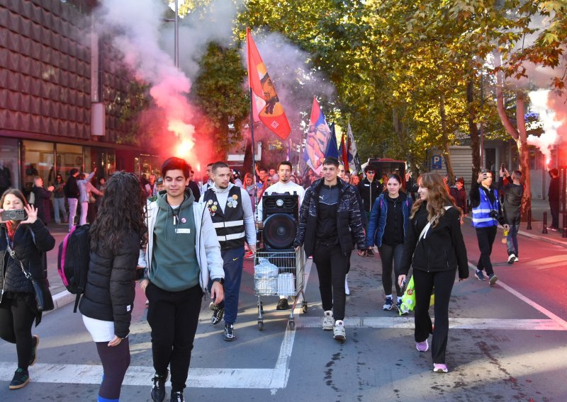 Pogledajte zadnju dramatičnu poruku studenata: 'Ne idite u Beograd, ne ostavljajte kontrolore same'
