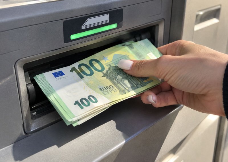 Imate manju plaću od kolege? Ministar objasnio što možete tražiti od šefa