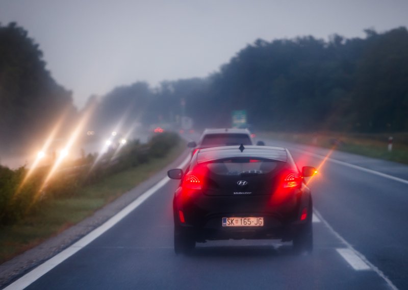 Lamborghini i Ferrari jurili po kiši prema Dubrovniku, jedan se skršio: 'Vozili su 200 km/h'