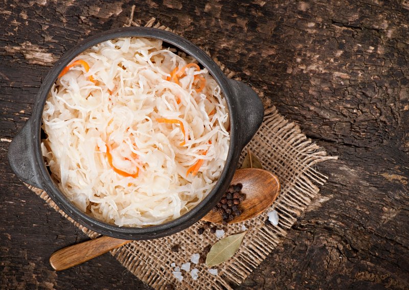 Naše bake znale su tajnu zdrave zime, a sada je otkrivaju i nutricionisti: Ova namirnica krije se u gotovo svakoj smočnici