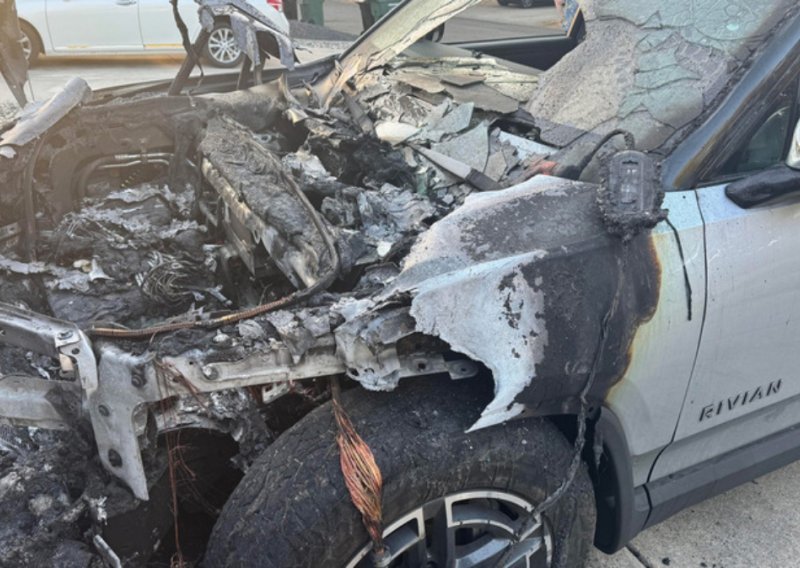Punio je skupi električni SUV kod kuće, a onda je izbio požar: Proizvođač upozorava na jednu stvar