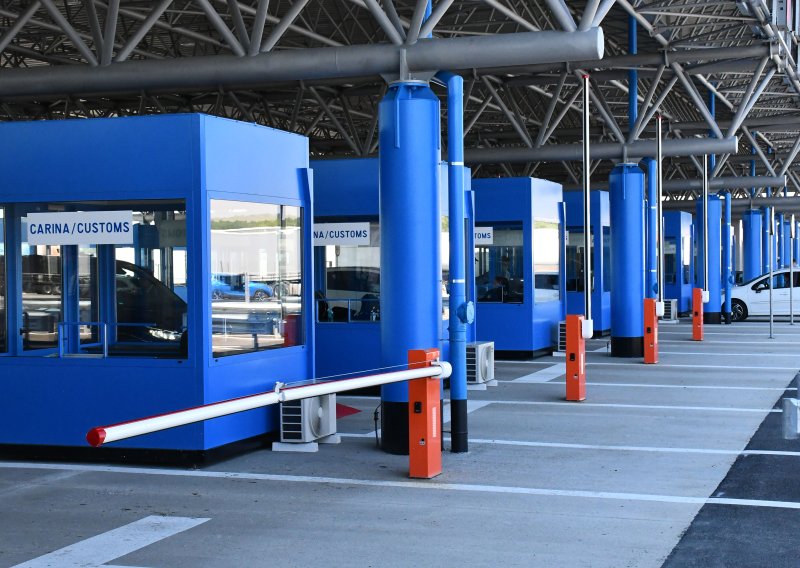 Manje čekanja na granici? Carina uvodi novu online uslugu za putnike