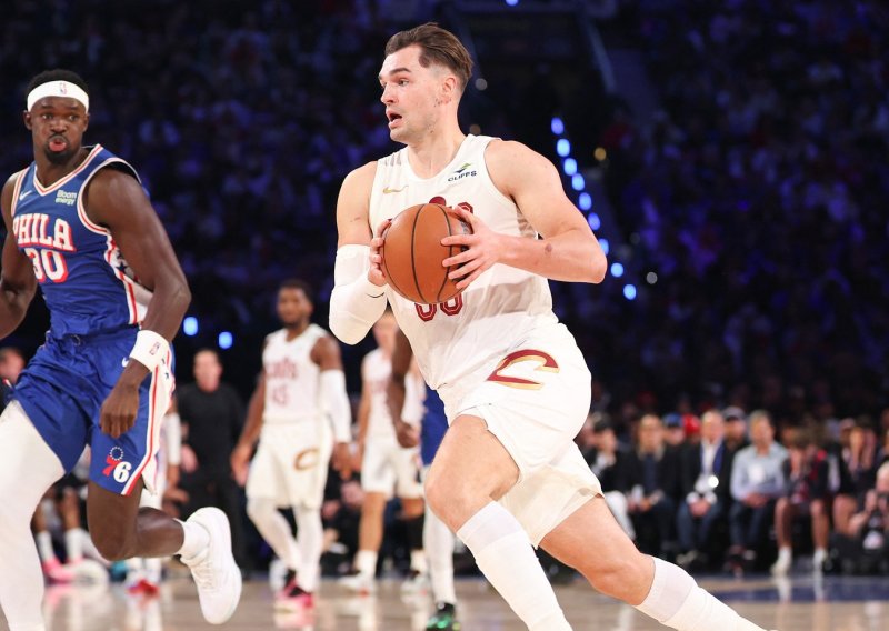 Hezonja oduševio navijače potezom prema najboljem igraču: 'Osnovna inteligencija'