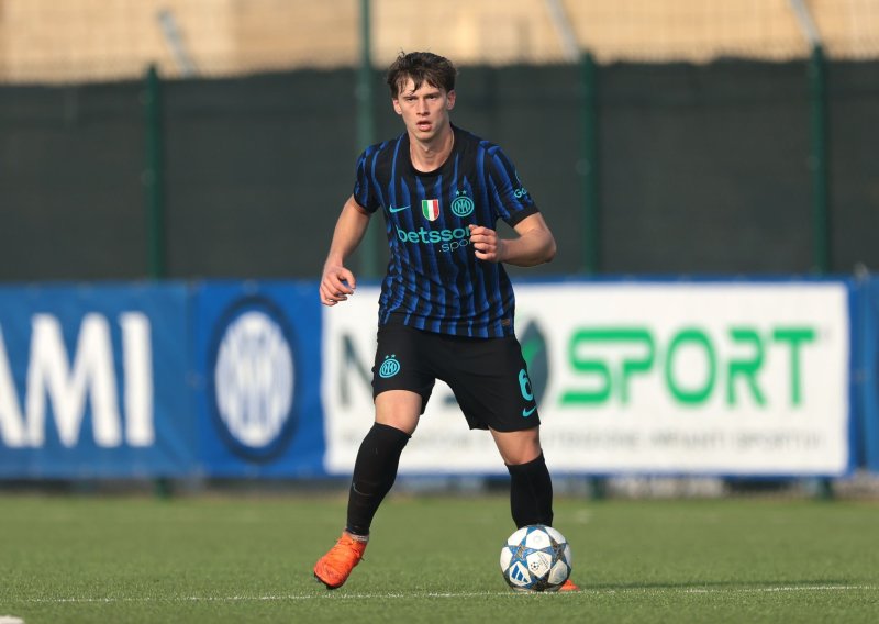 Prije devet mjeseci kao tinejdžer napustio Dinamo, a danas dočekao veliki trenutak u Interu: Evo što pišu Talijani
