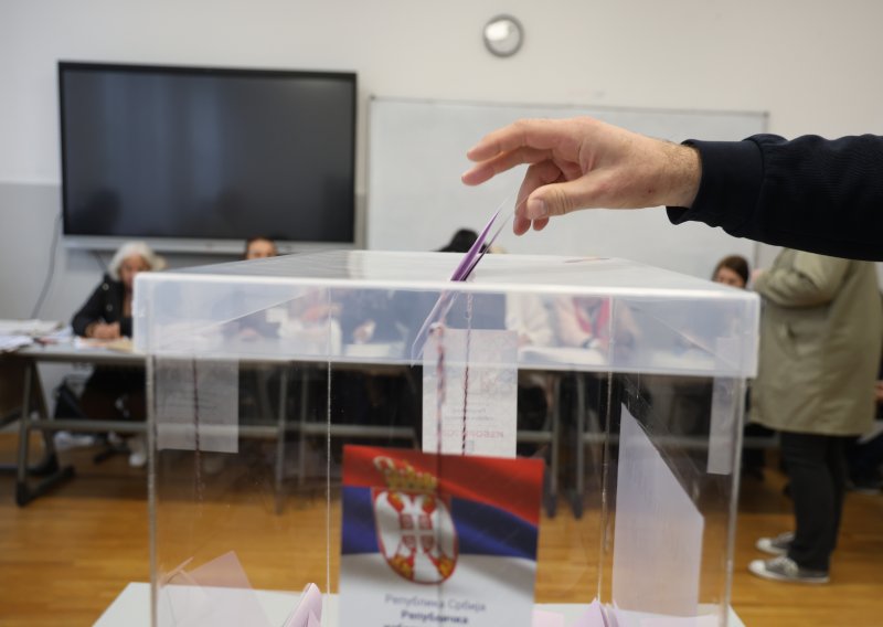 Novi podaci o izlaznosti u Srbiji: Objavljeno koliko je građana glasalo do 16 sati