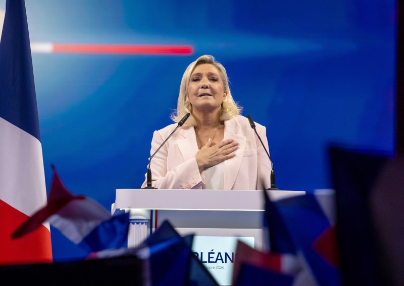 Marine Le Pen krenula u utrku za Elizejsku palaču: 'Dolazi kraj njihova svijeta'