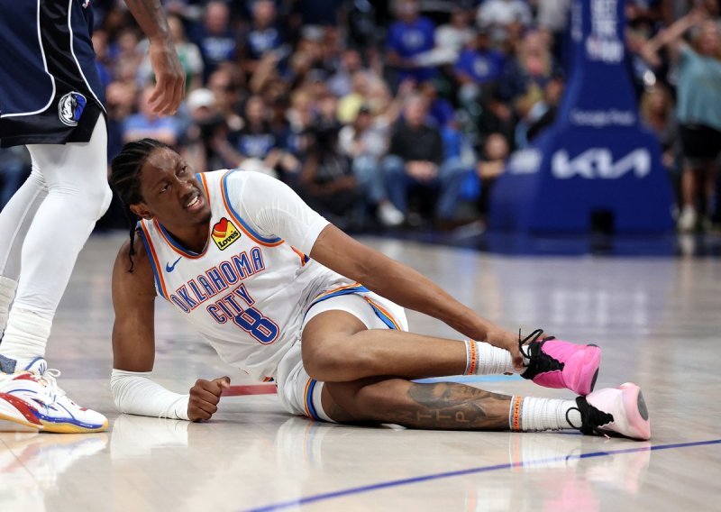 Strašna ozljeda NBA zvijezde na samom kraju utakmice: Šokirani igrači jedva su zadržavali suze