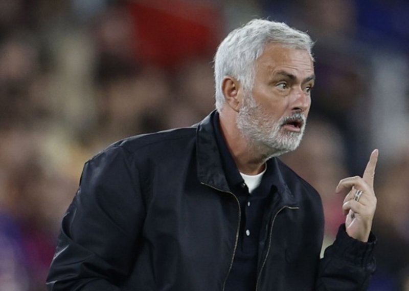 Mourinho se nakon El Clasica naklonio svom igraču: 'Igrao je ozlijeđen više od 40 minuta'