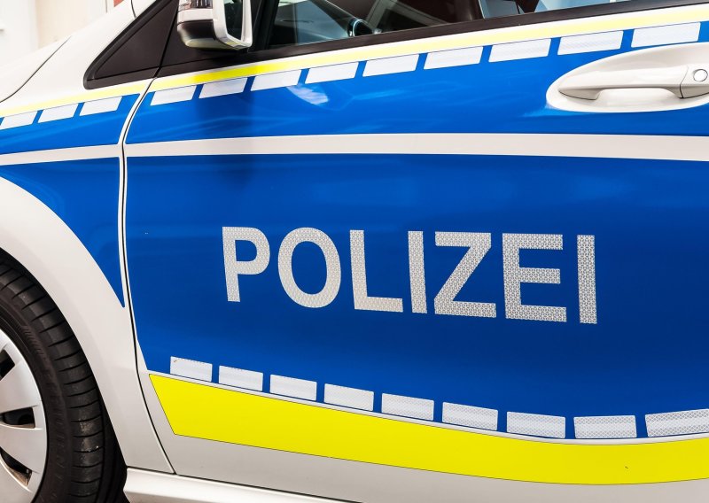 Automobil se zaletio u skupinu ljudi u Njemačkoj, više ozlijeđenih: Policija pucala na vozilo