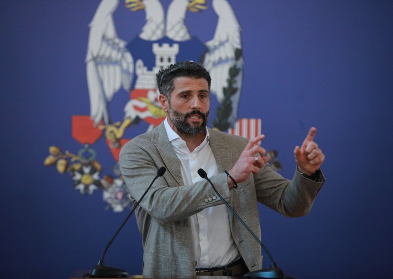 Vučićev poraz pokrenuo lavinu: Sada se traži rušenje vlasti u Beogradu i diljem Srbije