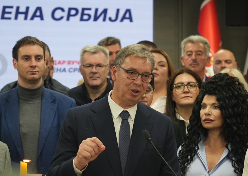 Vučić zaprijetio: 'Ako država neće reagirati, bit ćemo prisiljeni samoorganizirati se!'