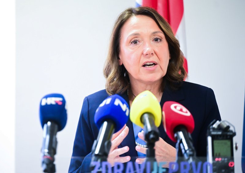 Odstranili joj želudac iako nije imala rak, oglasila se ministrica