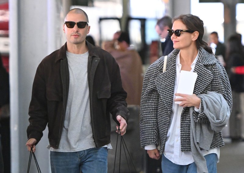 Zaljubljena Katie Holmes ponovno privukla sve poglede: Pogledajte s kim je u društvu
