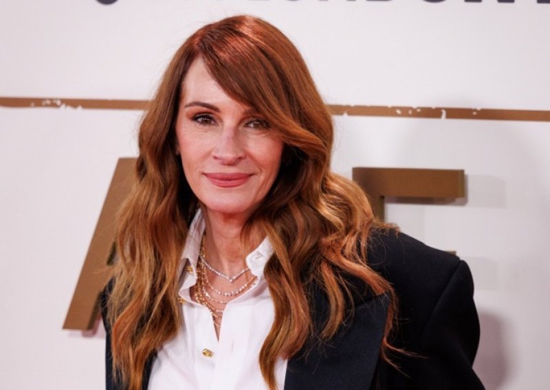 Bezvremenska ljepota: Julia Roberts otkrila jednostavnu beauty naviku koje se uvijek pridržava