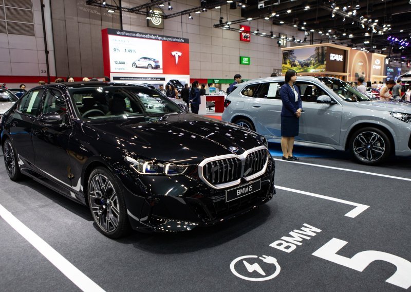 Novi BMW na zahtjevnom testu pobijedio svog benzinskog brata: Jedan detalj je nevjerojatan