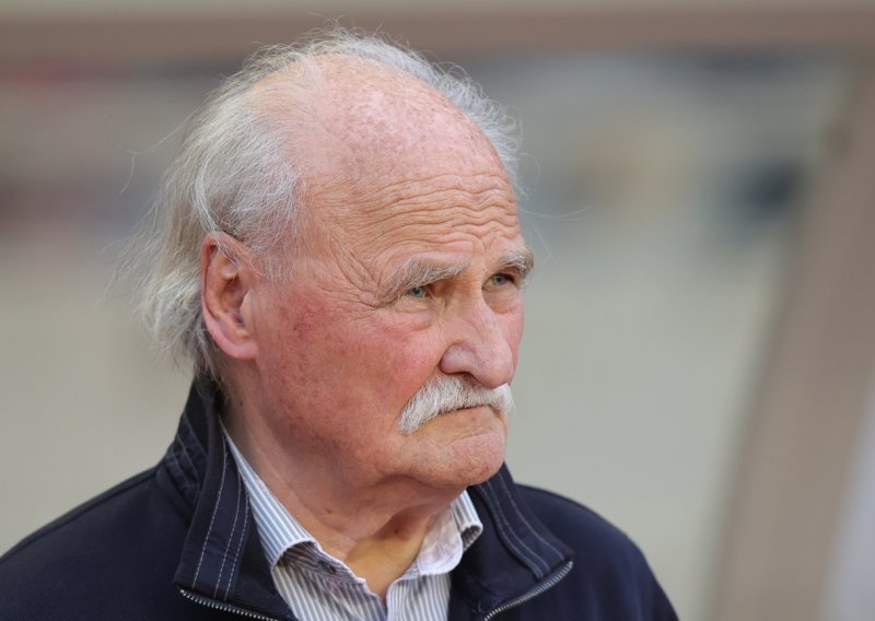 Lončarević tvrdi da Dinamo i dalje ima problema, a posebno je izdvojio jednog igrača