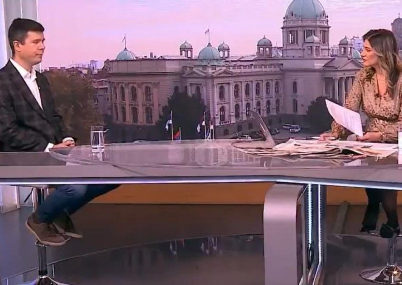 VIDEO Kaos uživo: 'Otkud ja ovdje?'; voditeljica: 'Kako to mislite?'; SNS-ovac: 'Idem kući'