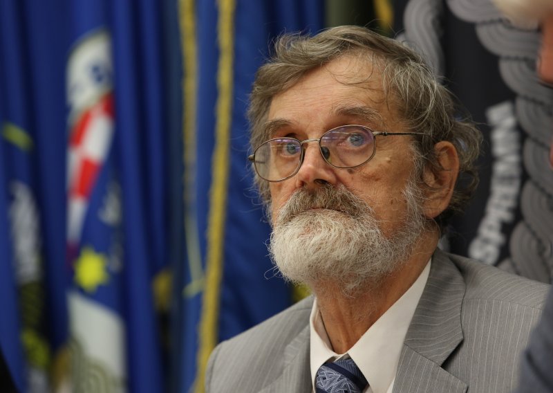 Preminuo akademik Pečarić: Htio je da 'ZDS' postane službeni pozdrav vojske