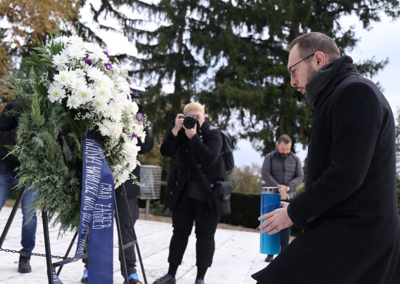 Tomašević na Mirogoju poslao važnu poruku građanima, o politici nije želio govoriti