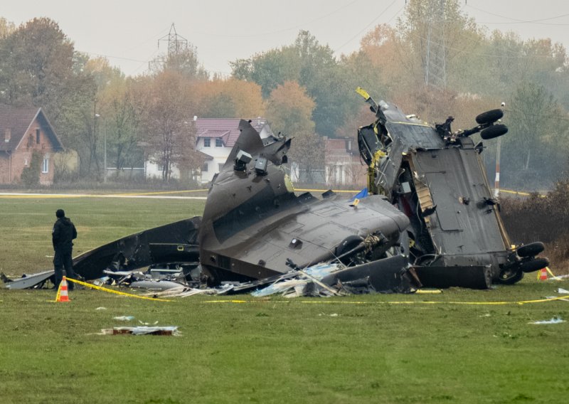 FOTO Jutro nakon tragedije kod Brčkog: Pogledajte prizore s mjesta pada helikoptera
