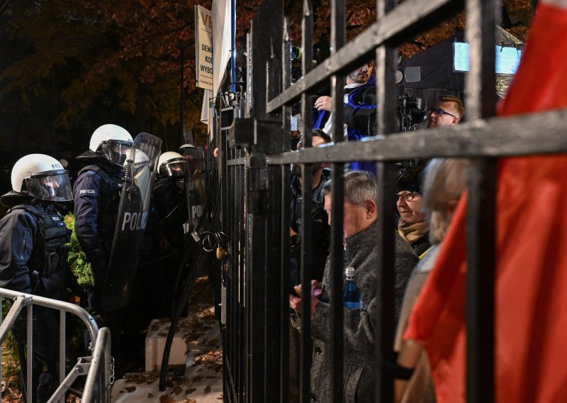 Nije samo hrvatski Ustavni sud u problemu: Pazite što se dogodilo u Poljskoj