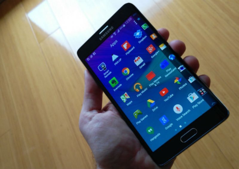 Galaxy Note Edge je seksi smartfon koji golica maštu