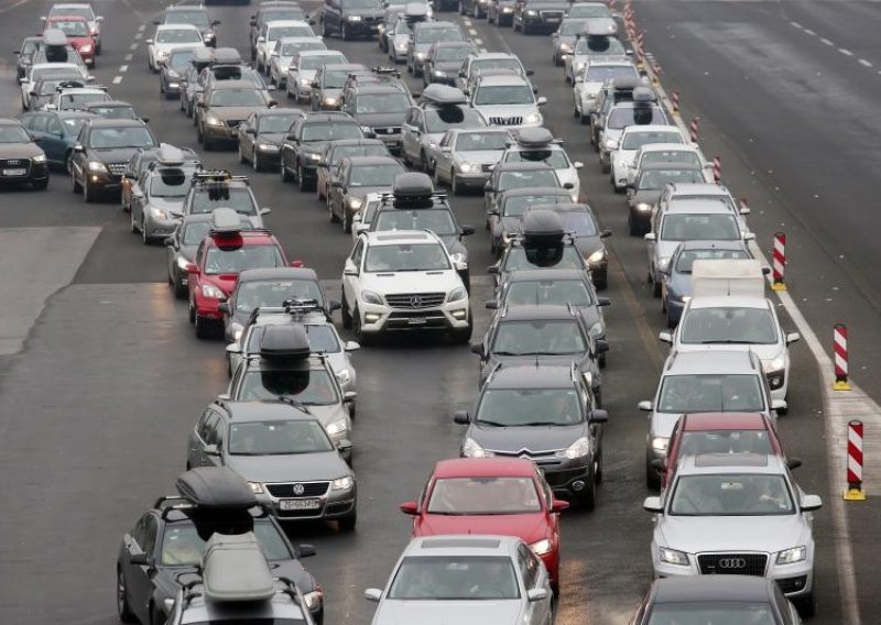Na ulazu u tunel Sv. Rok kolona od 3 kilometara