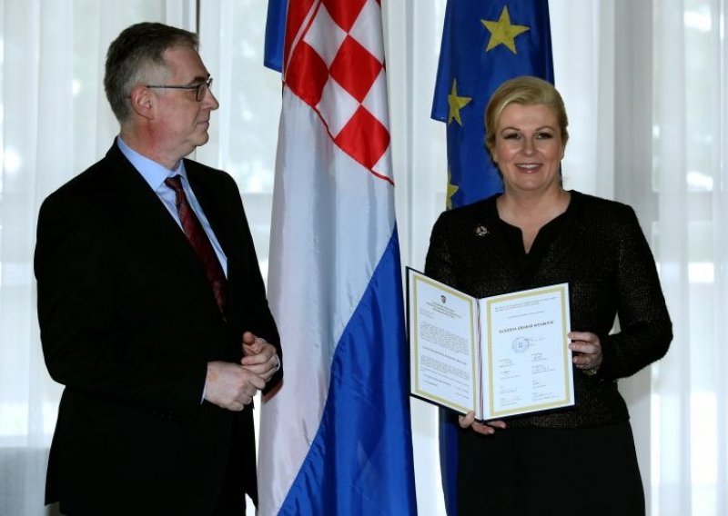 Konačno i službeno: Grabar Kitarović je pobjednica izbora