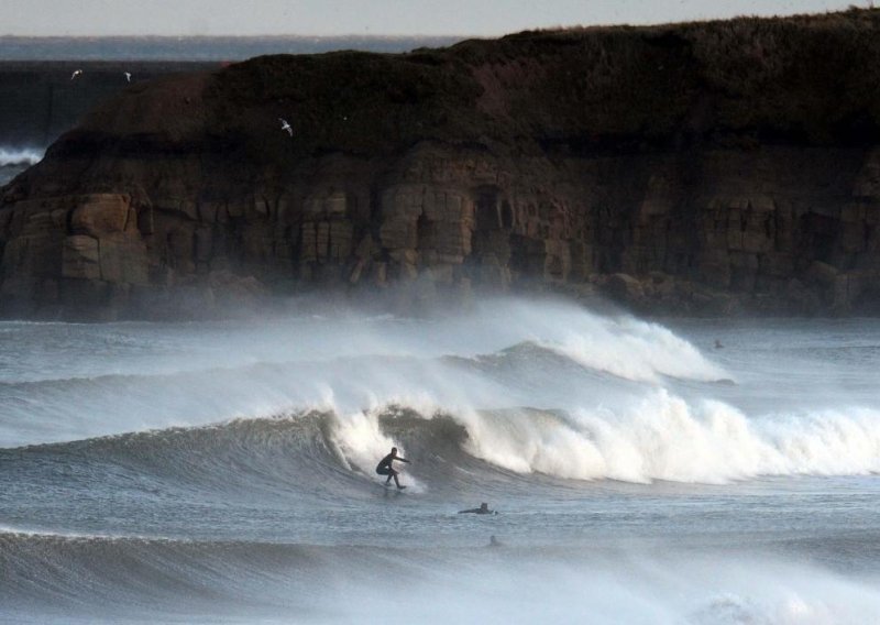 14-godišnji surfer poginuo na australskoj plaži