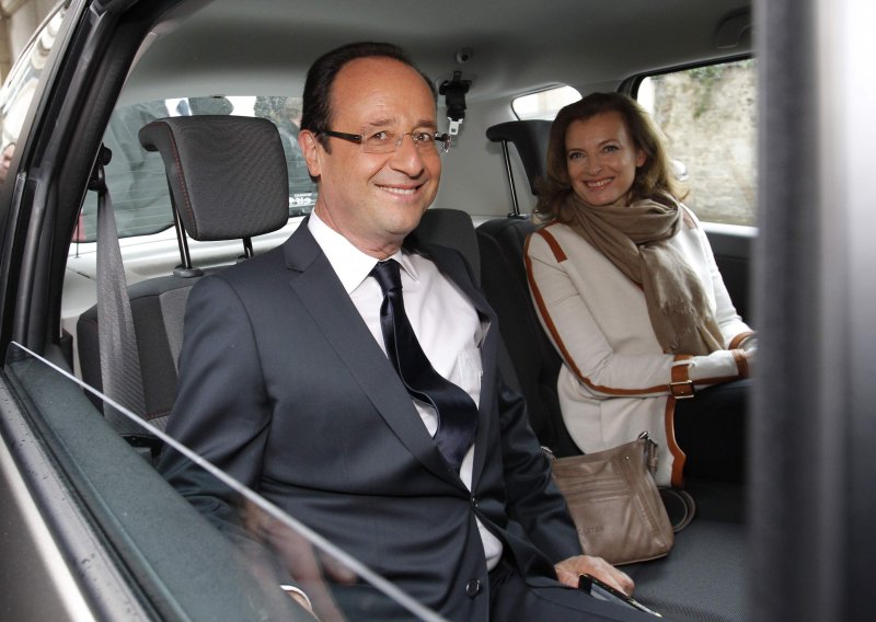 Hollande pobjeđuje Sarkozya