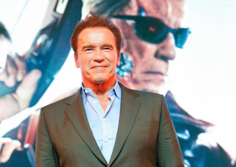 Zašto Arnold Schwarzenegger spava na ulici?