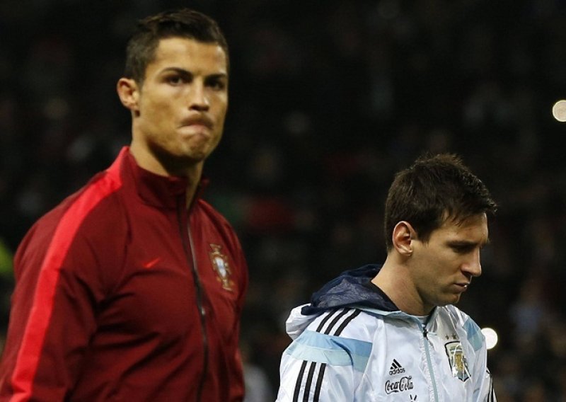 Ronaldo i Messi: Kako si, mali? Hvala, dobro. A ti?
