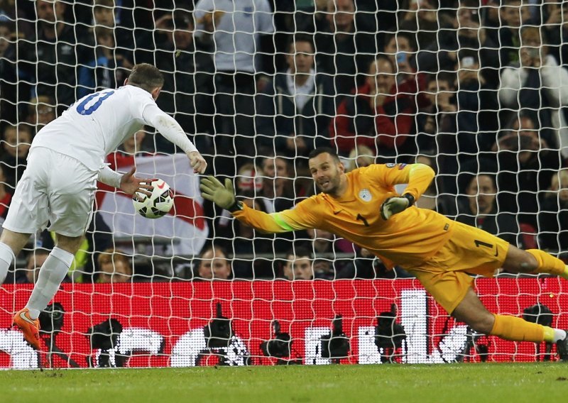 Slovenci na minutu šokirali Wembley, ponosni San Marino!