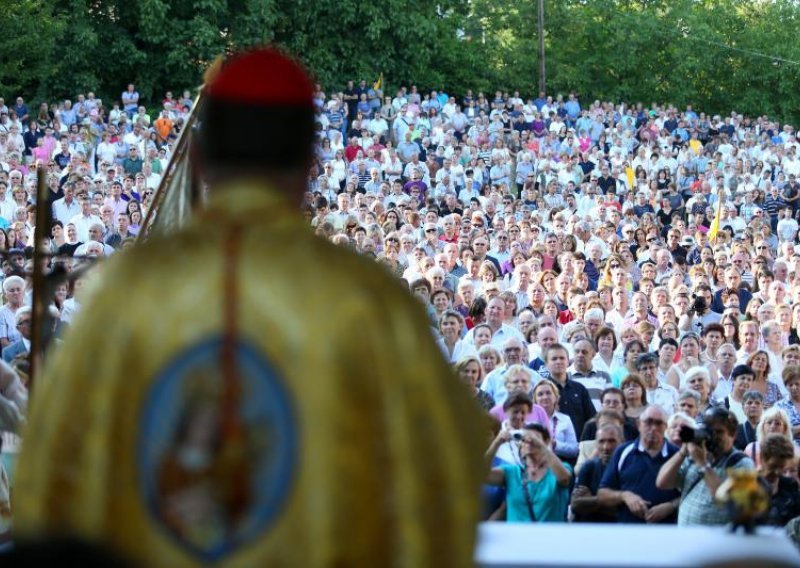 'Bozanićeva agresivnost dokaz je slabljenja utjecaja Crkve'