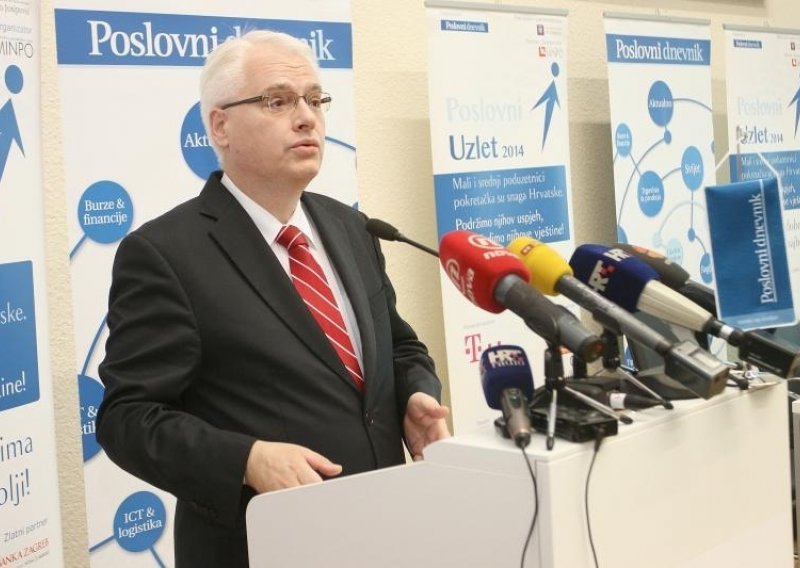 Josipović spočitao Kolindi članstvo u Trilaterali