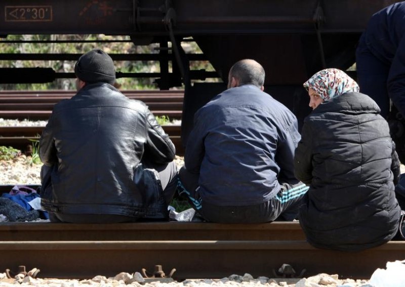 Mađarska policija u jednom danu zadržala više od tisuću ilegalnih imigranata