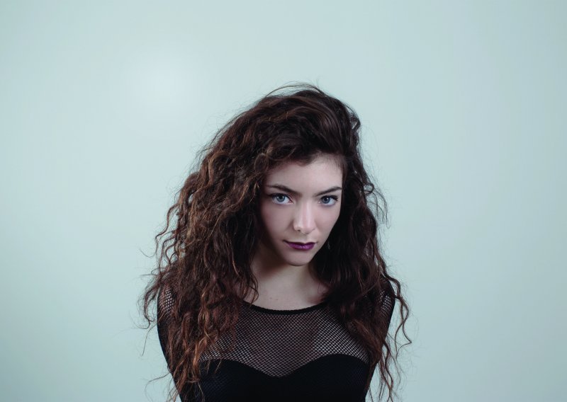 Krist iz Nirvane obradio Lorde na harmonici