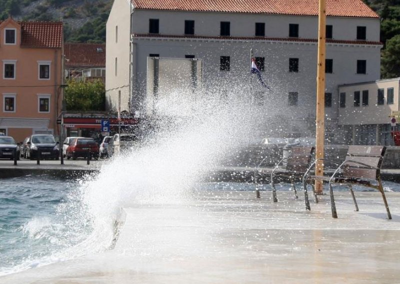 Još orkanskog juga i kiše, ljepše u nedjelju