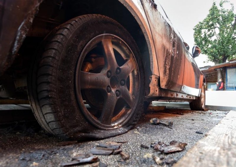 Zapaljen BMW ispred kuće pripadnika talijanske mafije