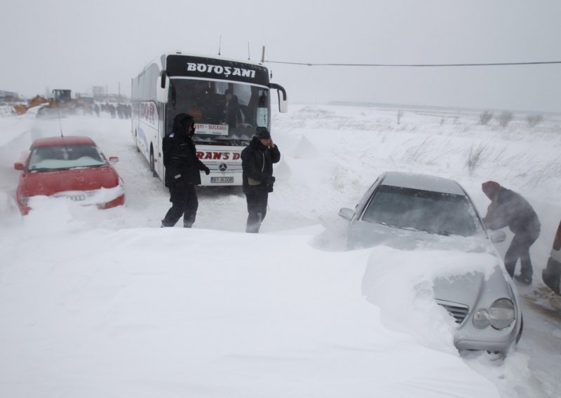 Izvanredno stanje zbog snježne oluje u Bugarskoj