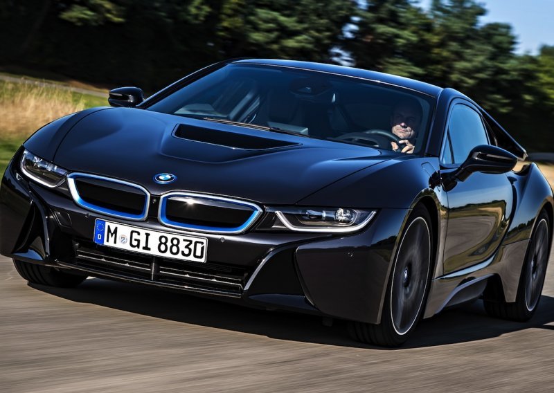 Kakav Tesla, Britanci poludjeli za BMW-om i8