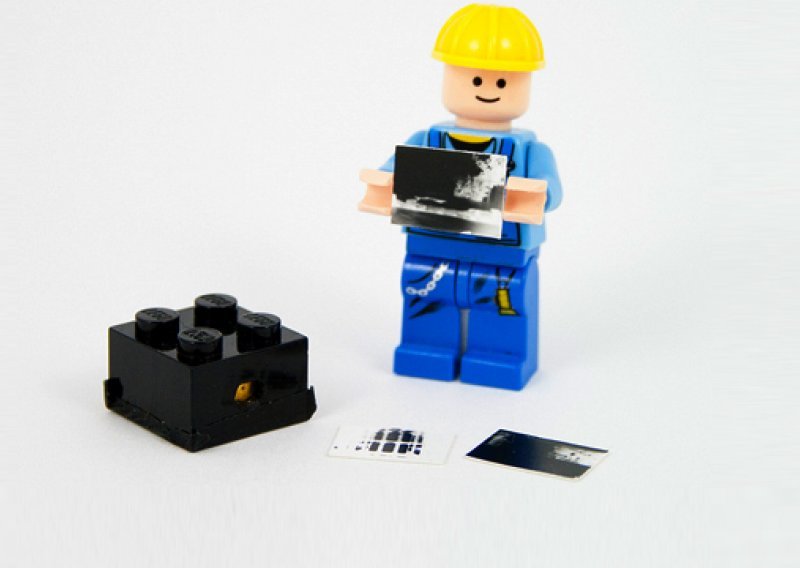 Na jednostavan način od Lego kockice dobio kamericu