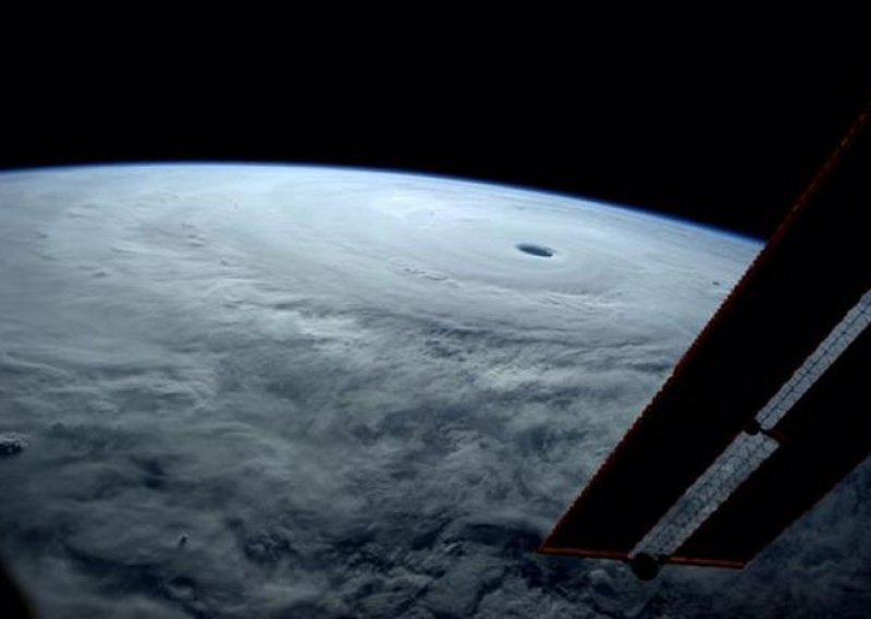 Najveća oluja 2014. snimljena iz svemira