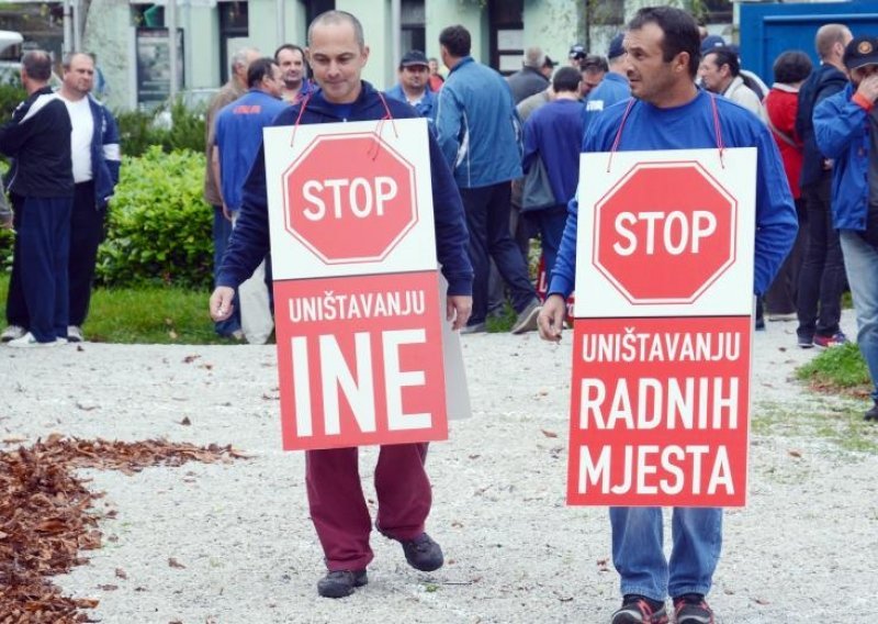 'Prekrižili su Inu, vrijeme je za uzbunu'