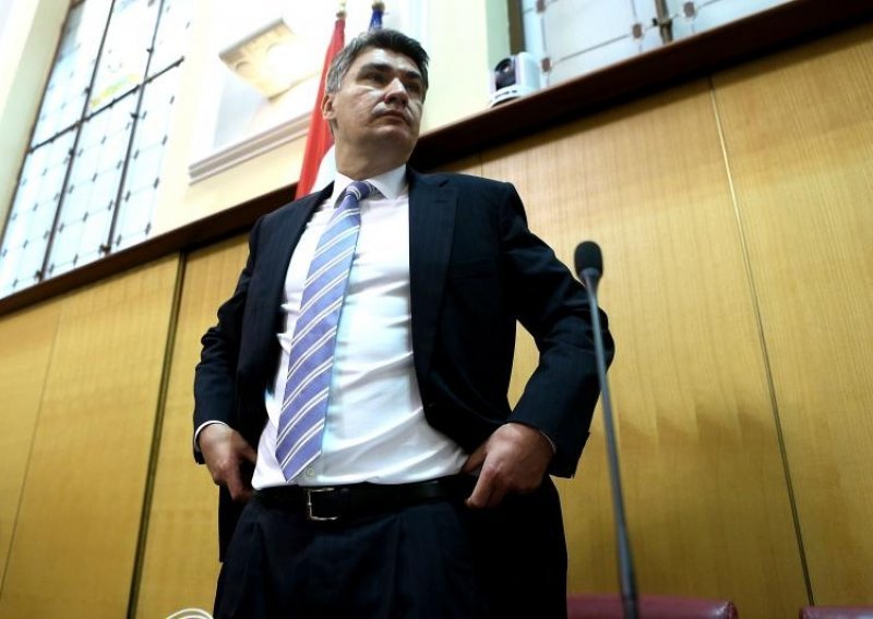 Milanović se sat vremena grčevito branio od kritika da sporo reže