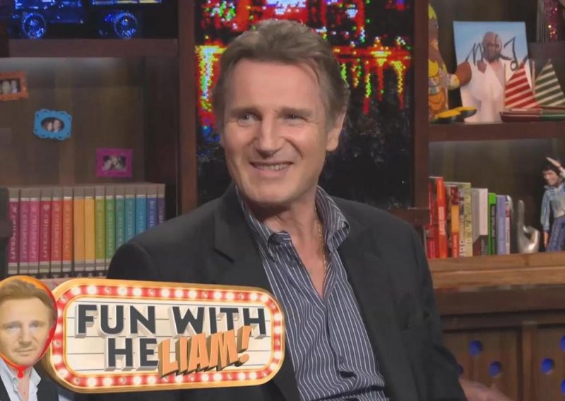 Evo kako Liam Neeson zvuči kad se nadiše helija