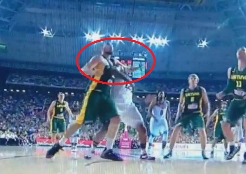 Trenutak koji je zamalo izazvao tučnjavu u polufinalu SP-a