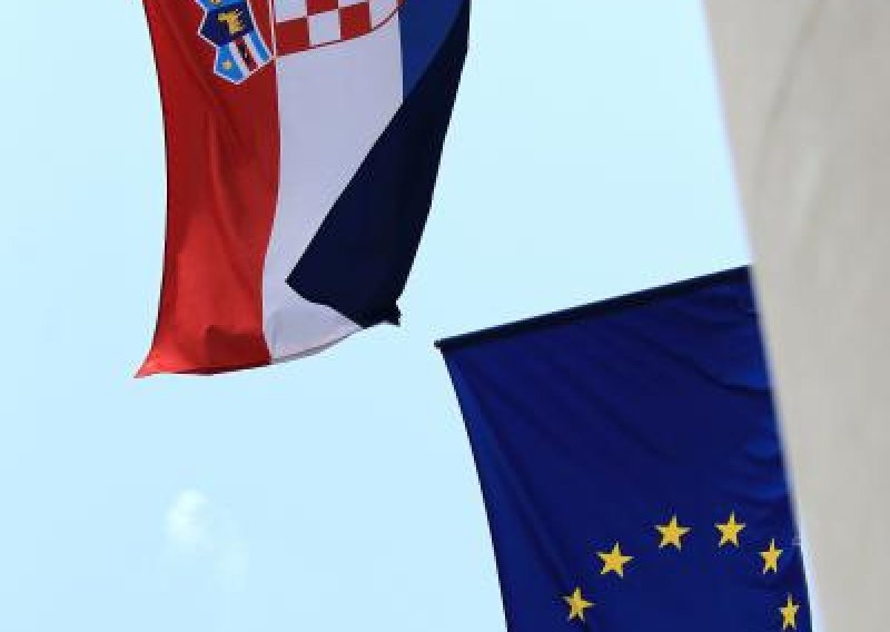 Parliament adopts Declaration on Croatia's EU membership