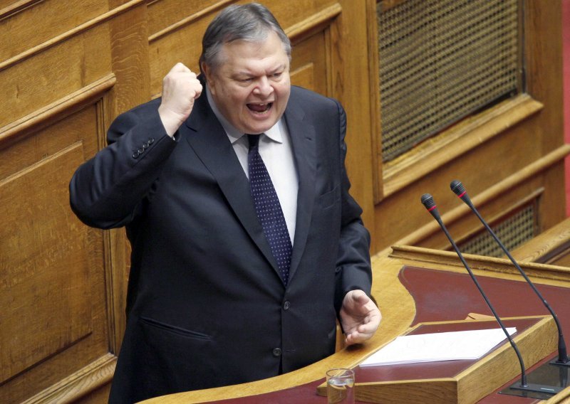 Venizelos prestaje voditi financije zbog stranke